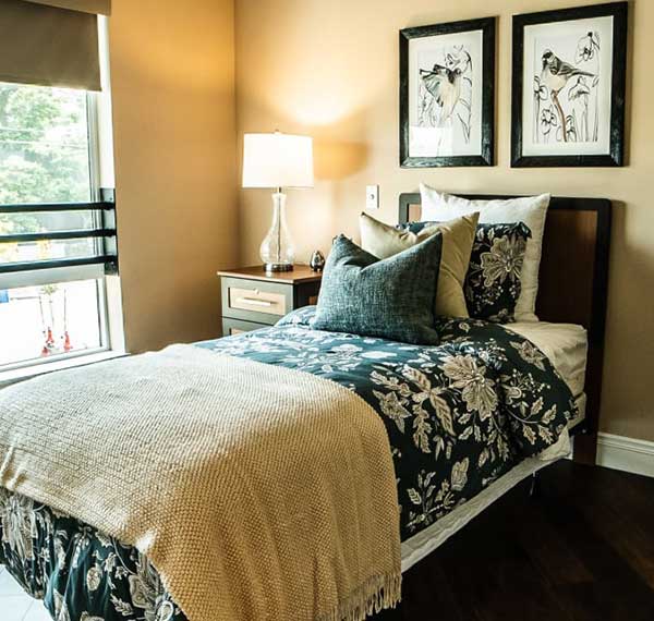 Memory Care Facility Room in Los Angeles, CA